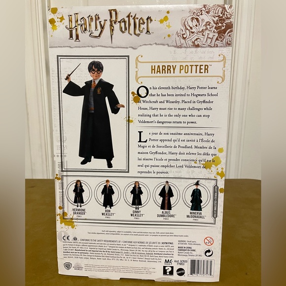 Harry Potter doll first in the line. Collectible with uniform & wand NWT NRFB - Picture 6 of 11